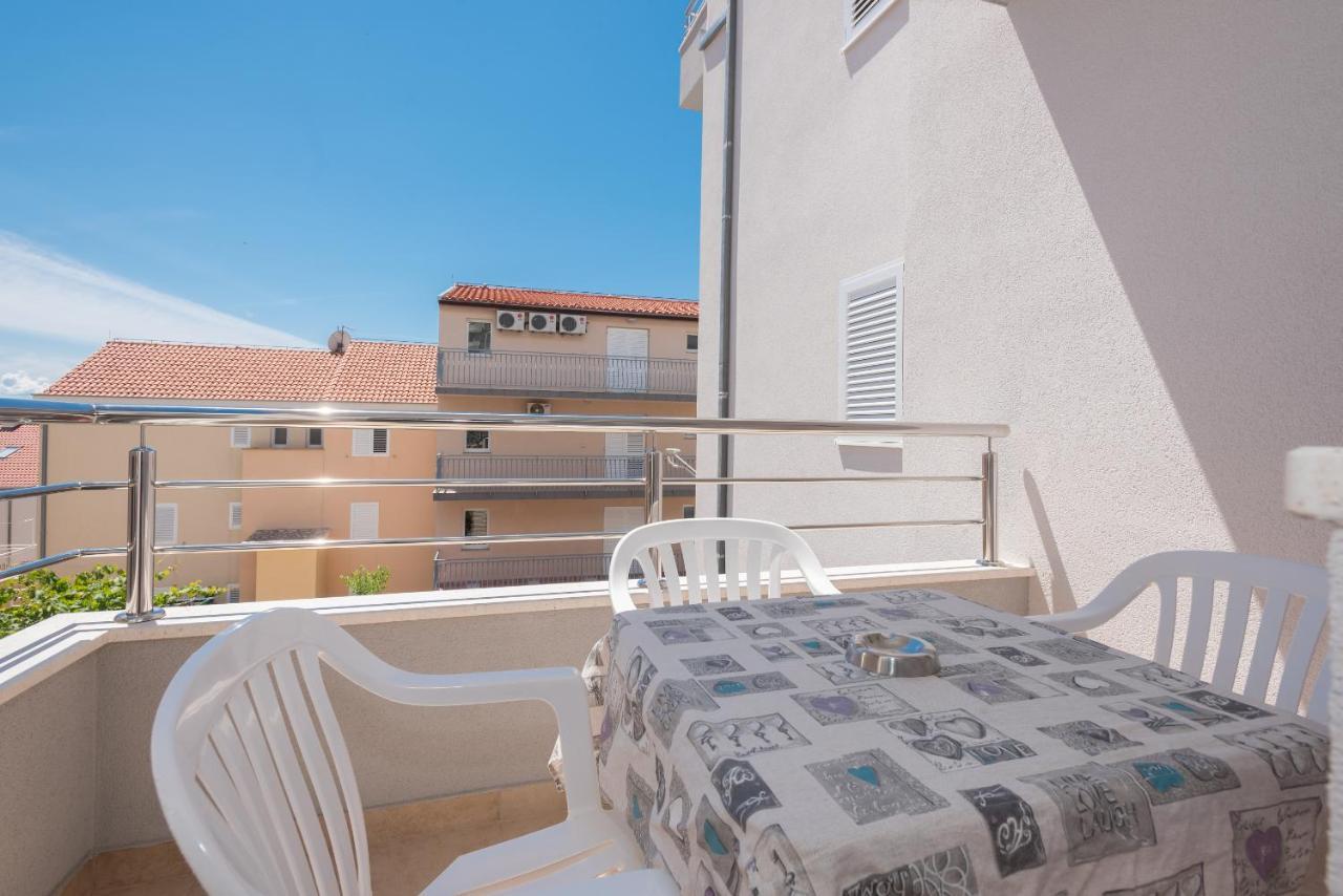 Apartmani Vujcic Makarska Esterno foto