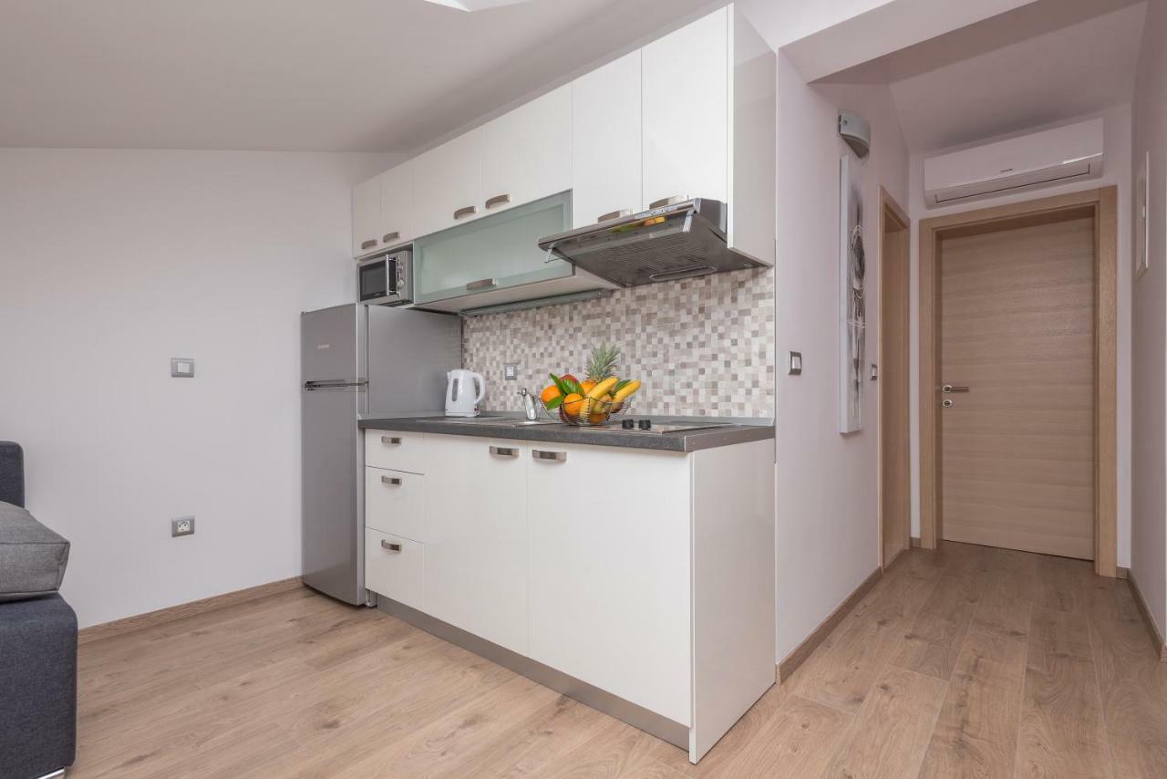 Apartmani Vujcic Makarska Esterno foto