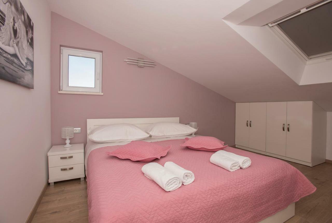 Apartmani Vujcic Makarska Esterno foto